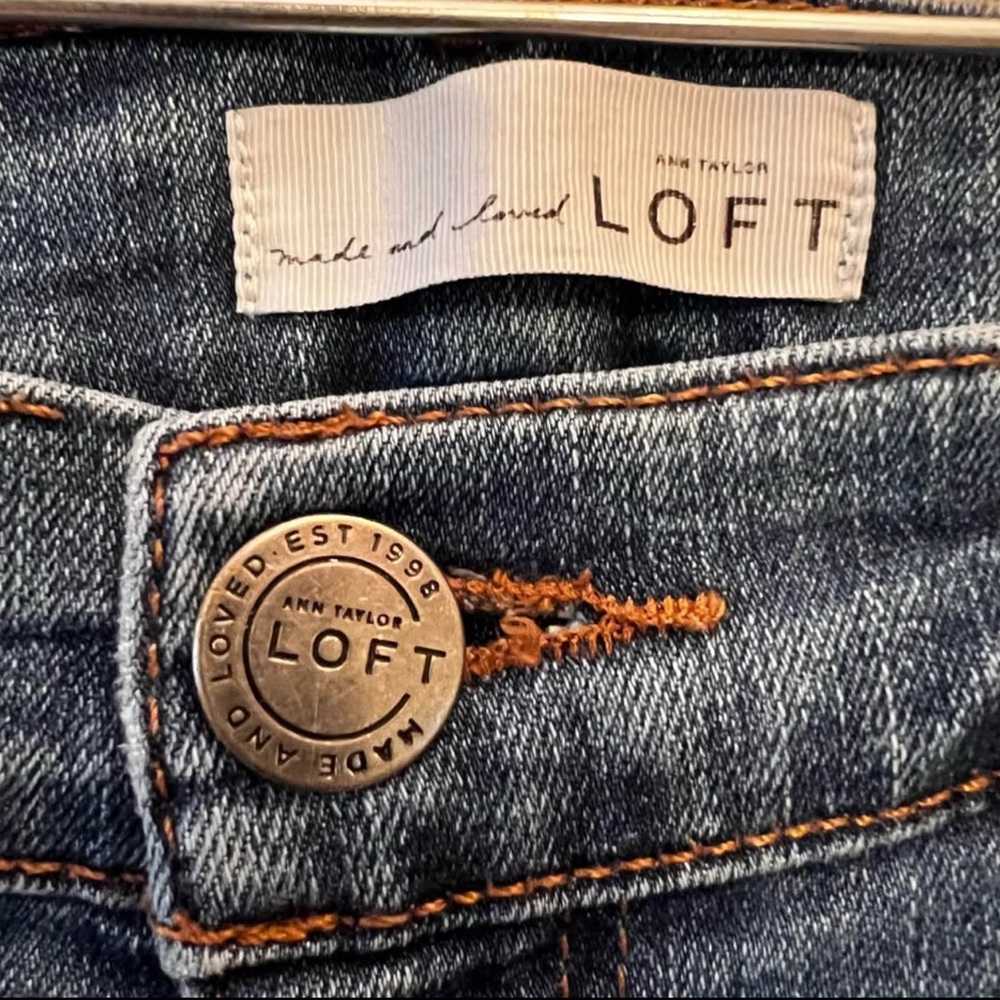 Loft 91% Cotton Frayed Hem Skinny Stretch Blue Jeans Size 10 Good Condition - Picture 4 of 10